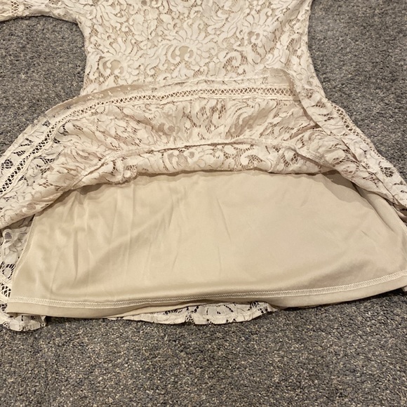 Francesca’s Dress - Picture 5 of 8